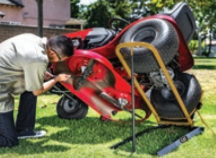 Cat® 272kg / 0.3ton Hydraulic Mower Jack Lift | Alltrade